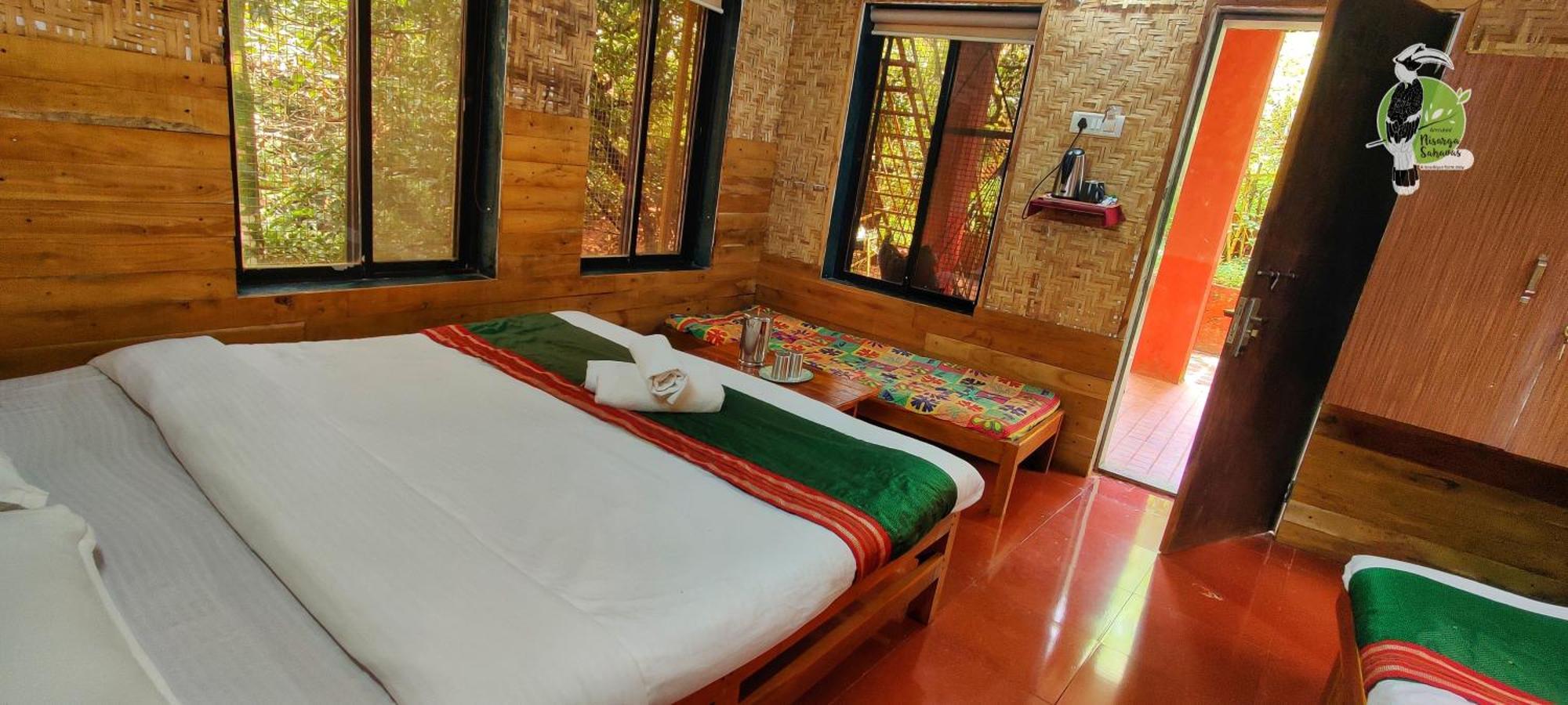 Amrutes' Nisarga Sahavas Villa Dapoli Room photo